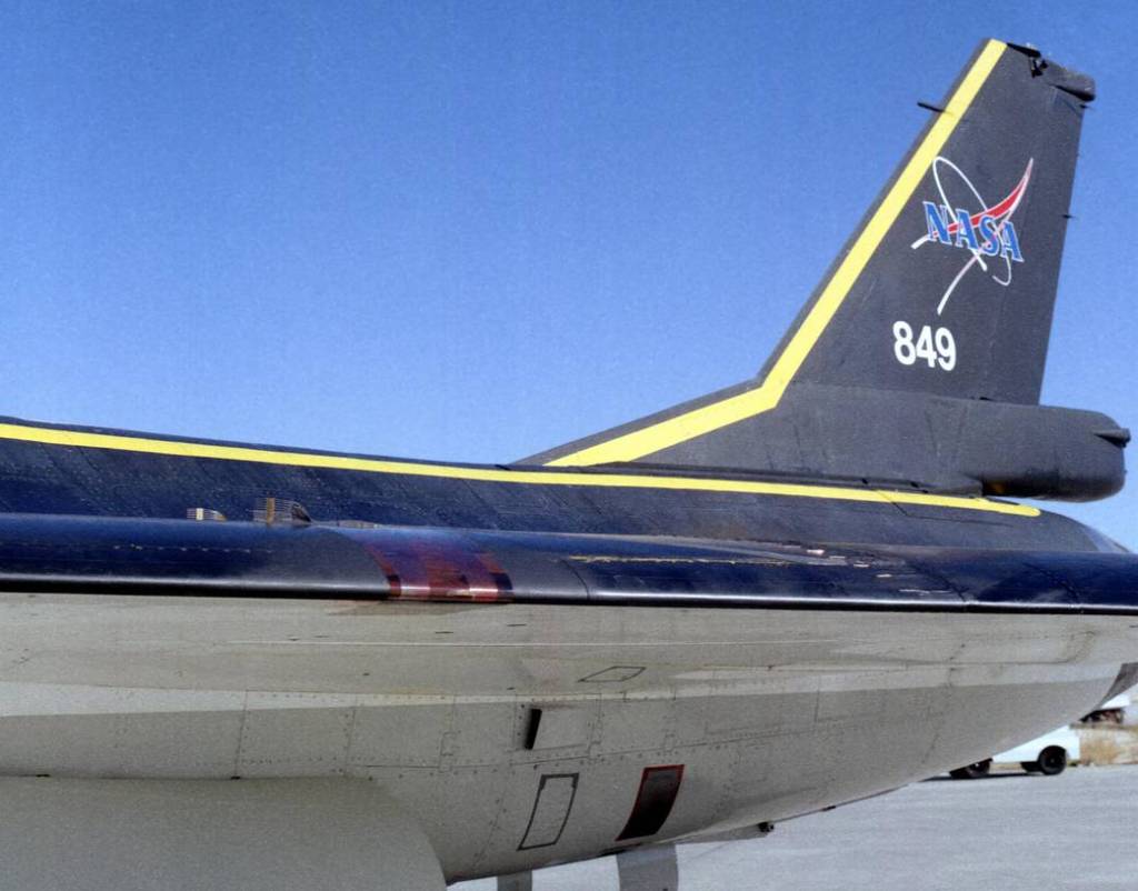 F-16XL #1 - CAWAP Boundary Layer Rakes