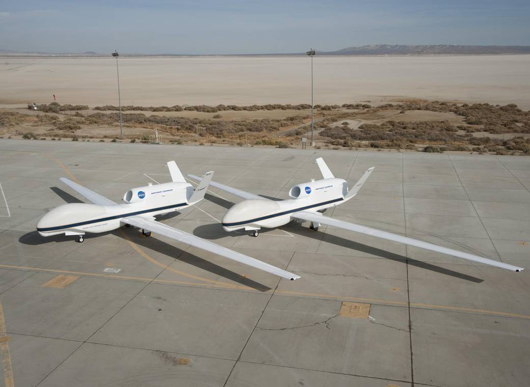 Rogers Dry Lake and Leuhman Ridge: Backdrop for NASA's Global Hawks