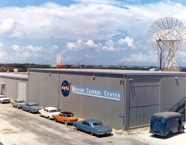 An exterior view of the Mission Control Center at Kennedy Space Center used for Project Gemini missions in 1964.