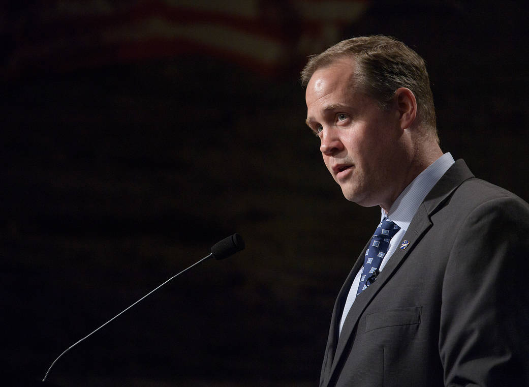 Administrator Bridenstine speaks at event