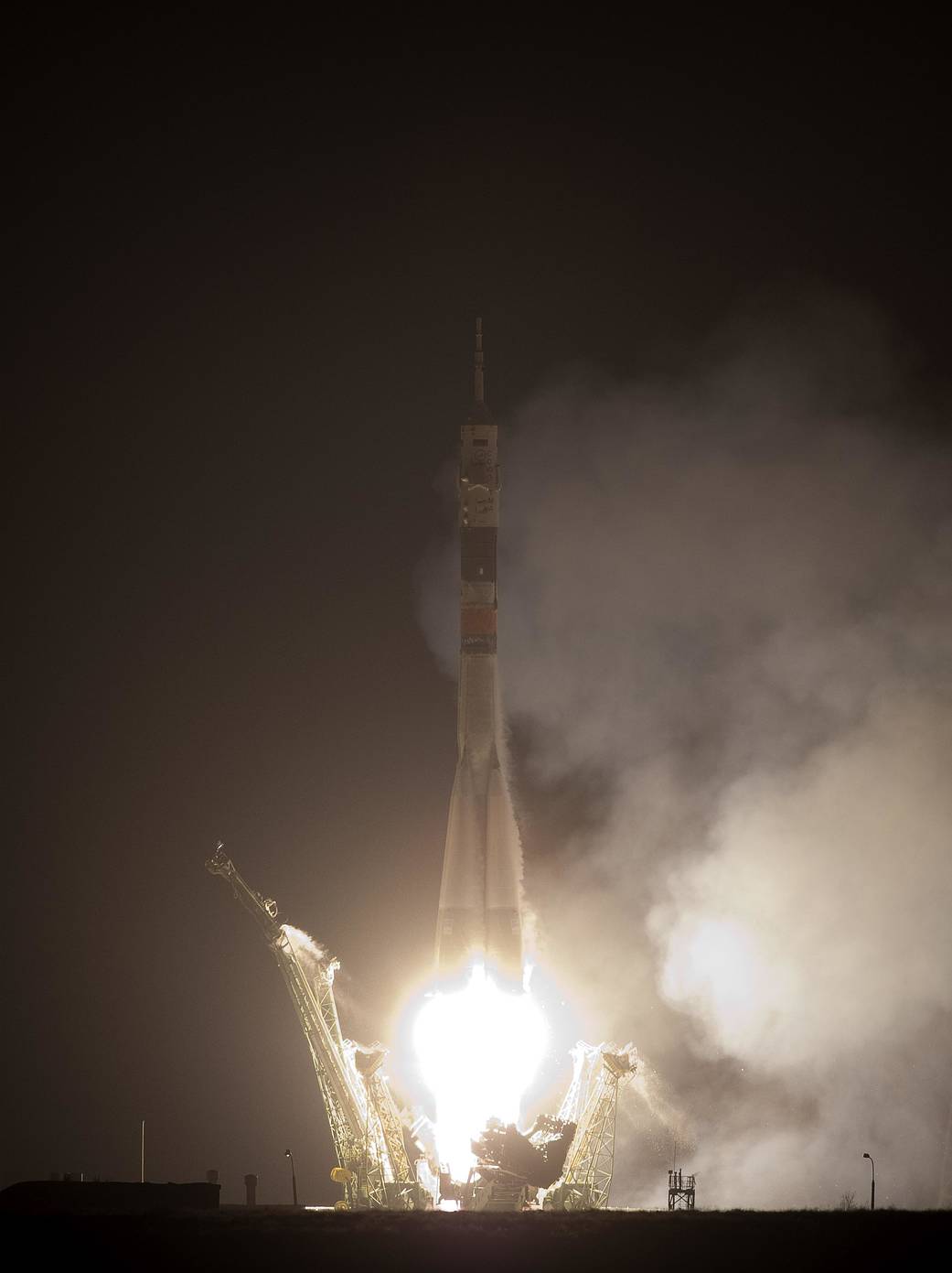 Expedition 22 Lifts Off