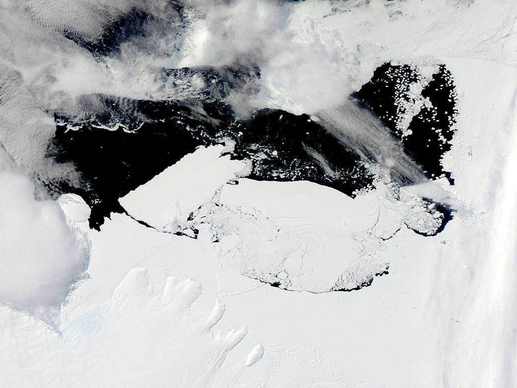 Iceberg Collision in Antarctica