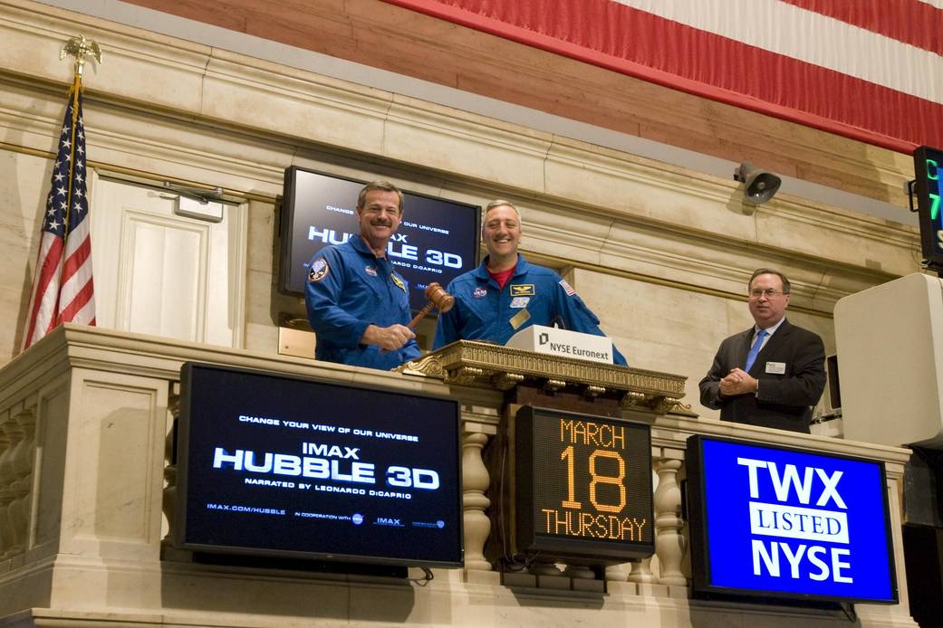 STS-125 Crew Visits the Stock Exchange