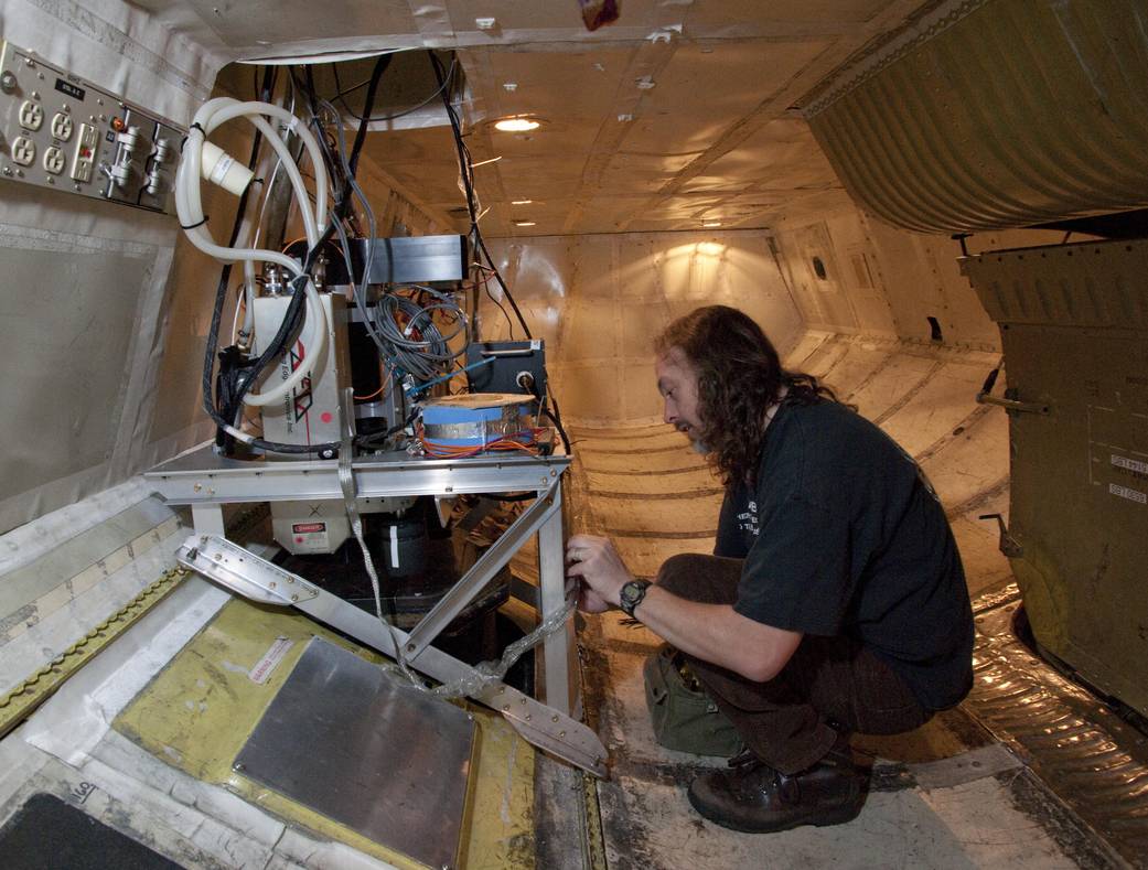 Land, Vegetation, and Ice Sensor Mounted in DC-8