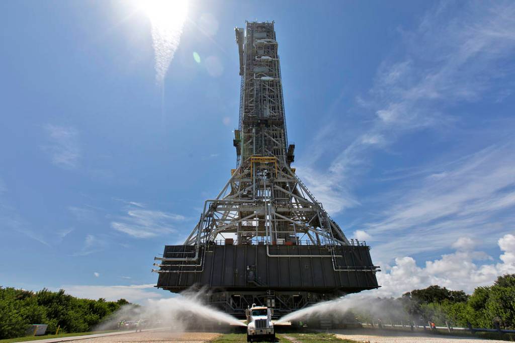 Along the Way to Launch Pad 39B