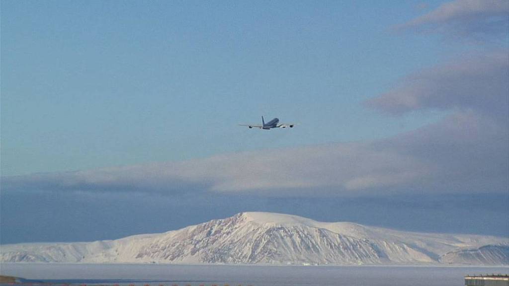 NASA’s DC-8 Takes Off from Thule, Greenland