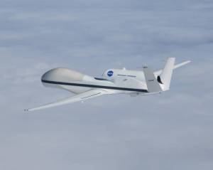 871 Cruises Over Low Cloud Layers