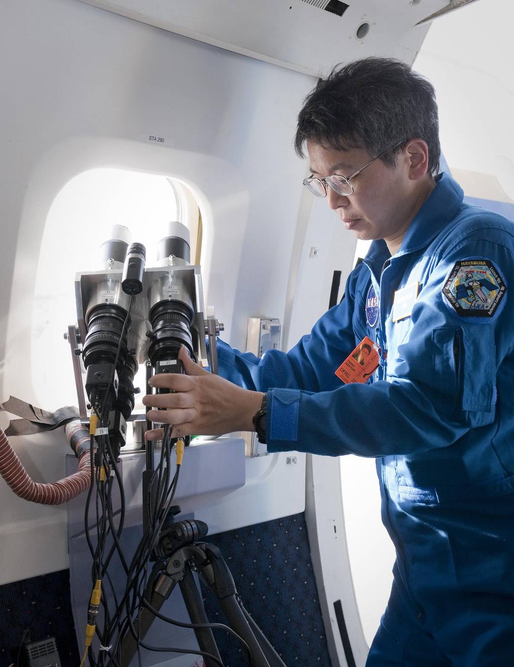 Hand-Held Digital Imaging Cameras Mounted in DC-8