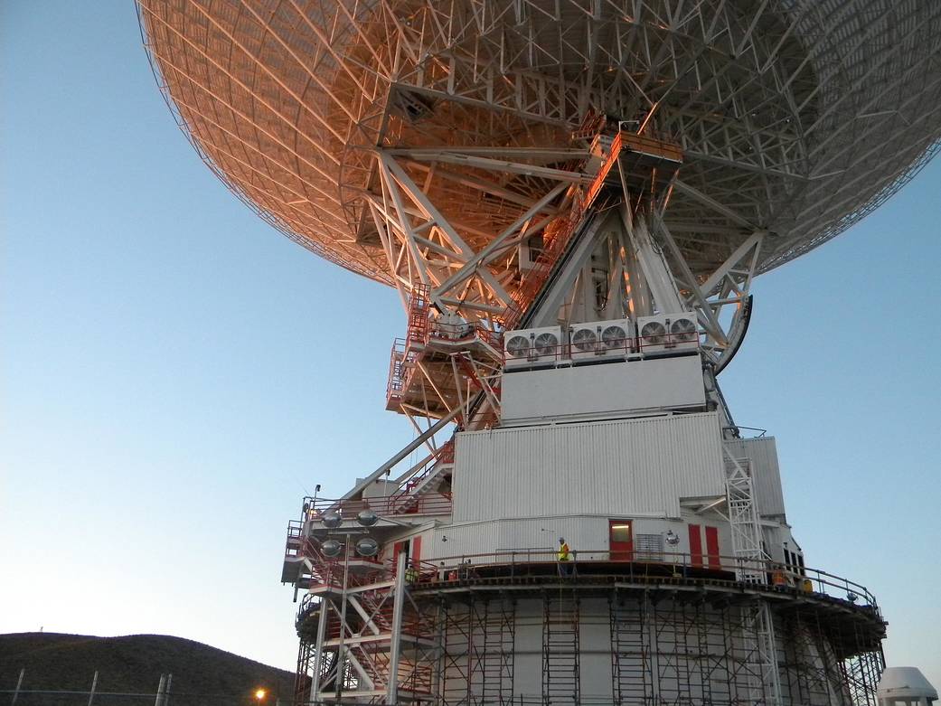 Mars Antenna Ready for Surgery