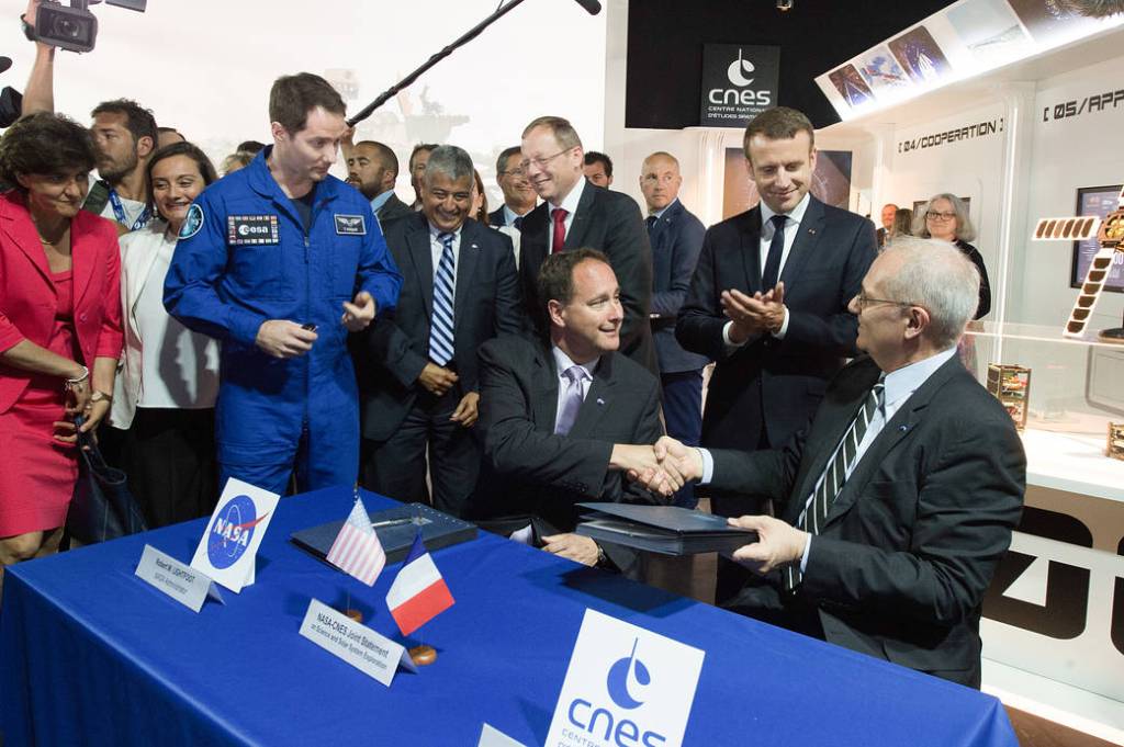 NASA Signs Cooperative Agreement With CNES