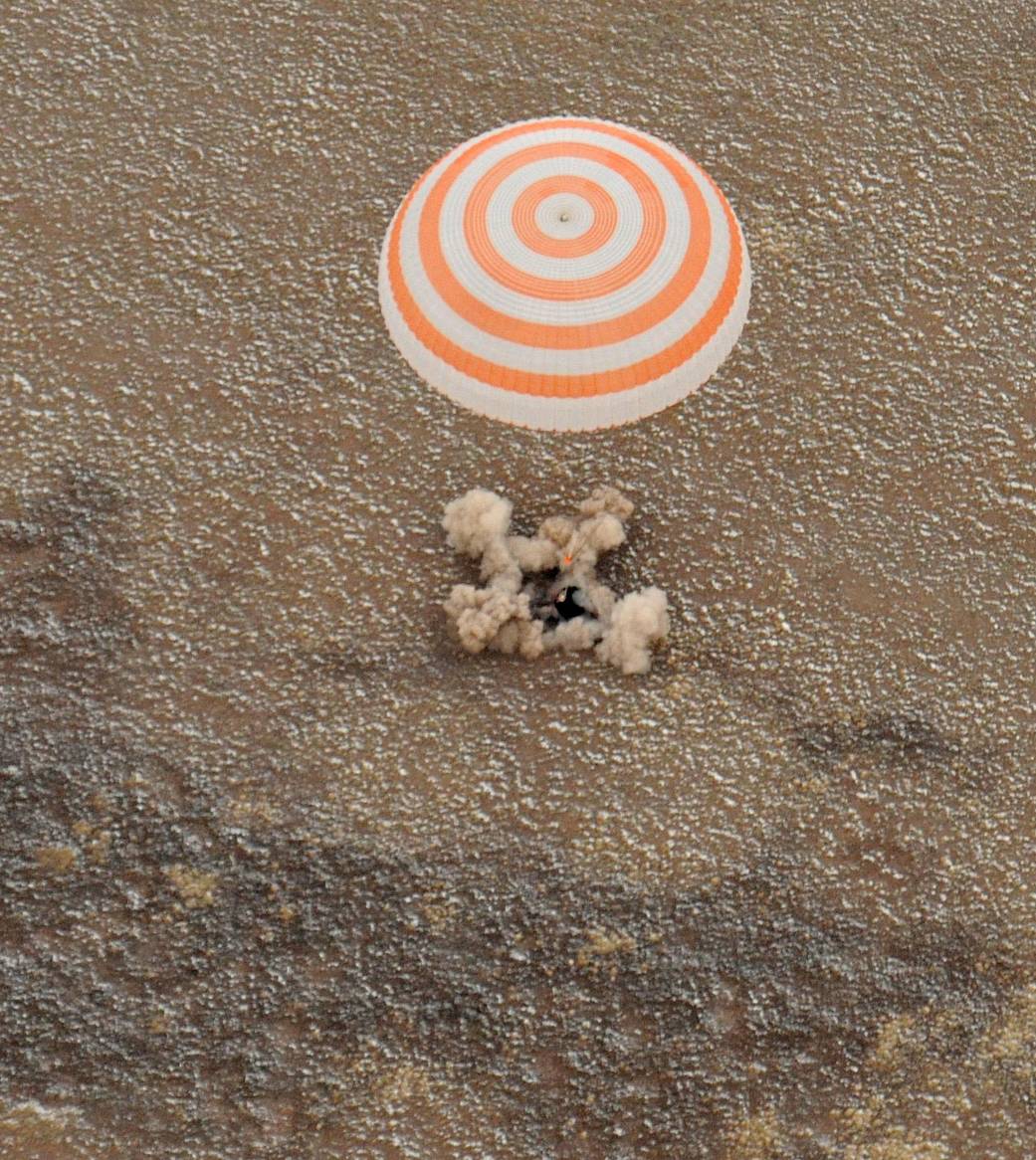 Expedition 25 Landing