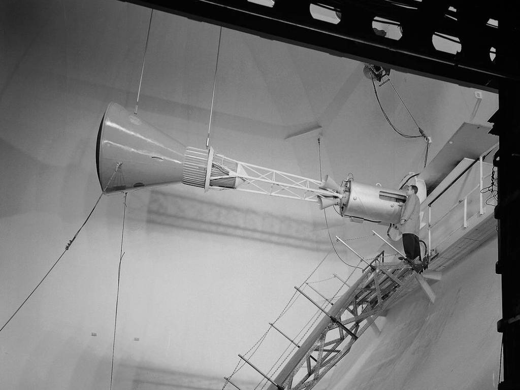 Mercury Tests in Altitude Wind Tunnel (AWT)
