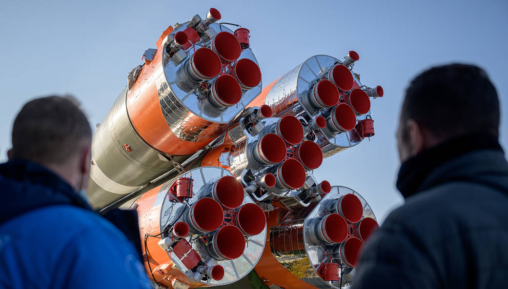 Expedition 65 rollout April 6, 2021
