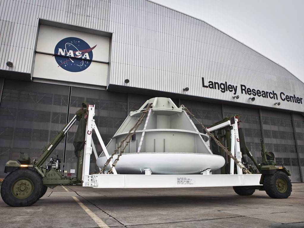Boilerplate Test Article Prepares for a Splash