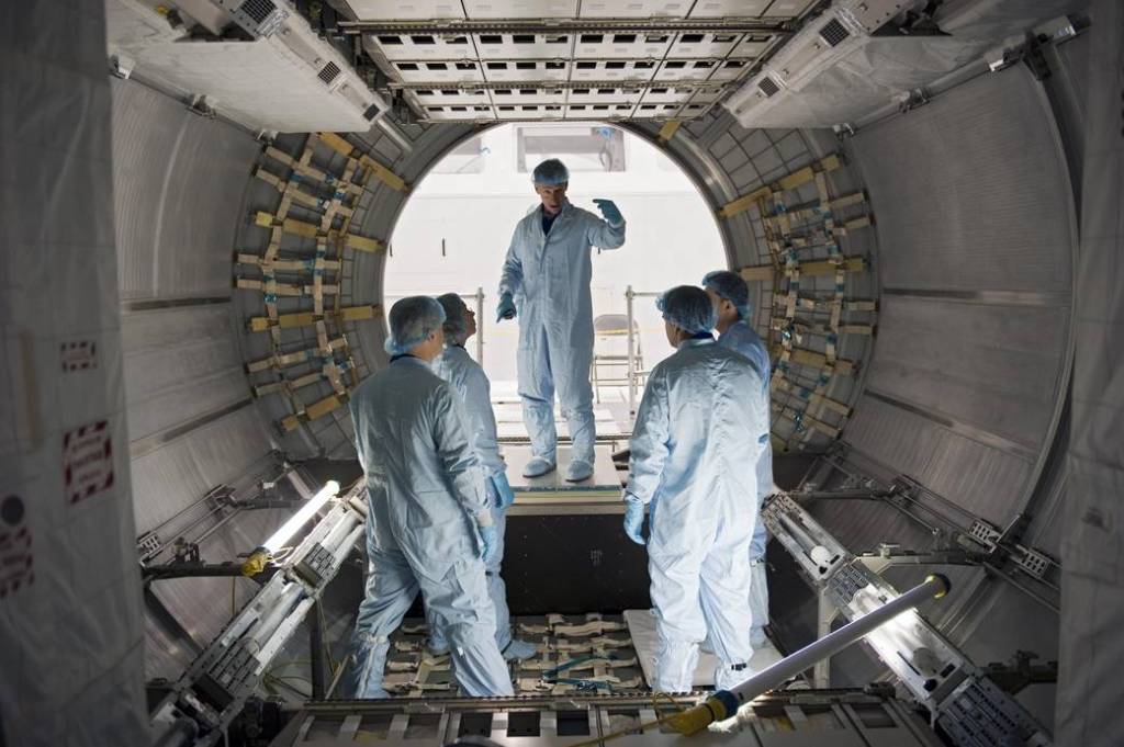 Inspecting Space Station’s Raffaello Module