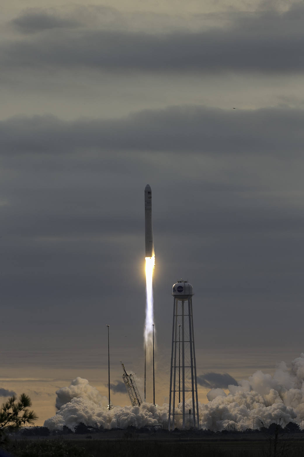 Antares launch from Wallops - Nov. 12, 2017