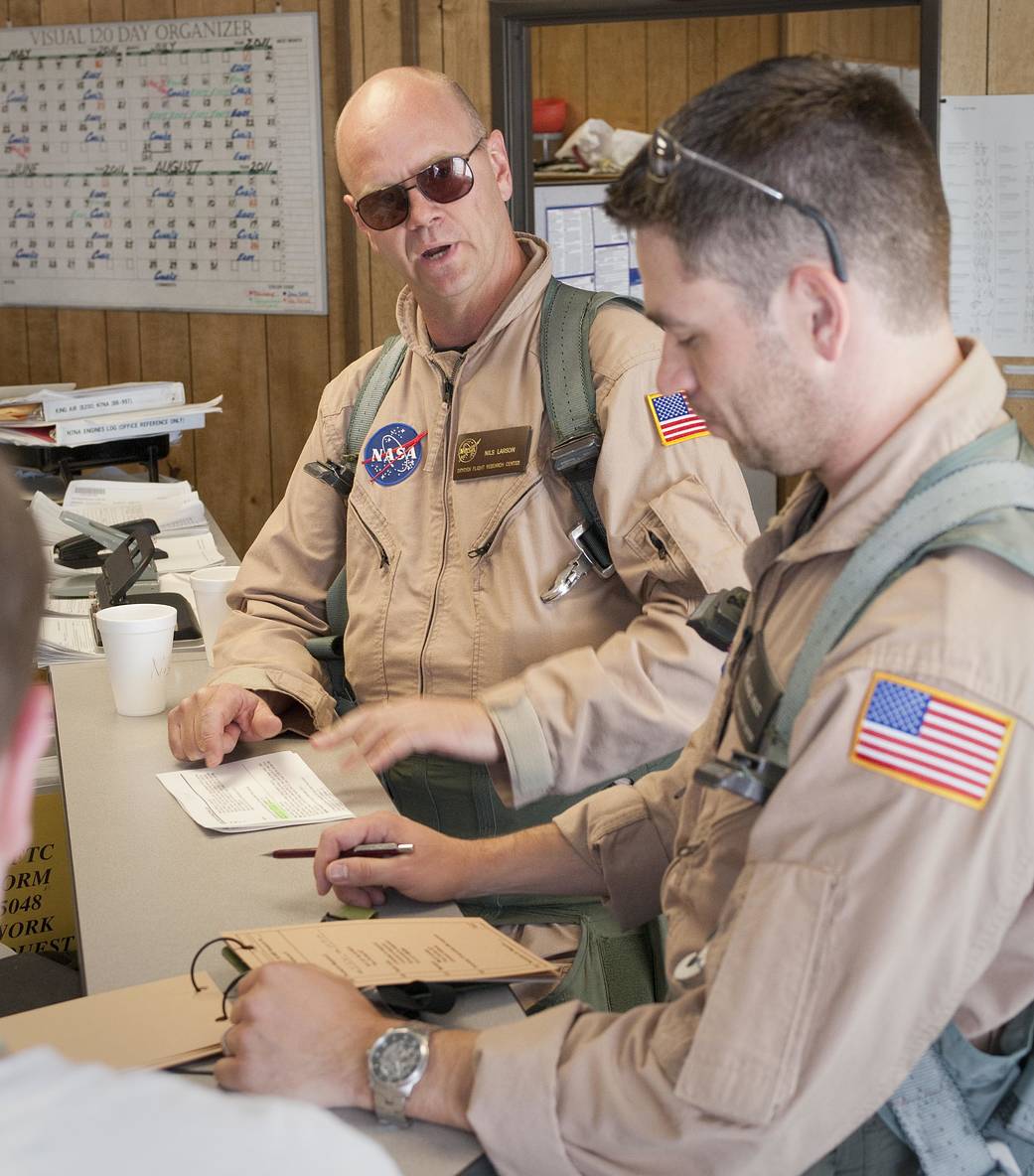 Pilot and Flight Engineer Prep for Sonic Boom Suppression Flight