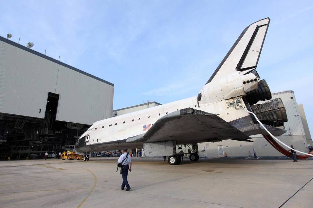 Back to the Hangar After Endeavour’s Final Mission