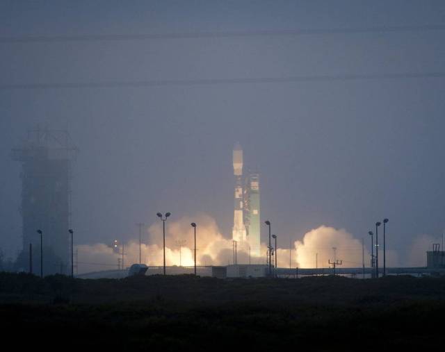 The United Launch Alliance Delta II rocket carrying the Aquarius/SAC-D spacecraft lifts off from Space Launch Complex 2 at Vandenberg Air Force Base in California.