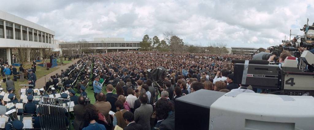 President Reagan Memorializes Challenger Crew