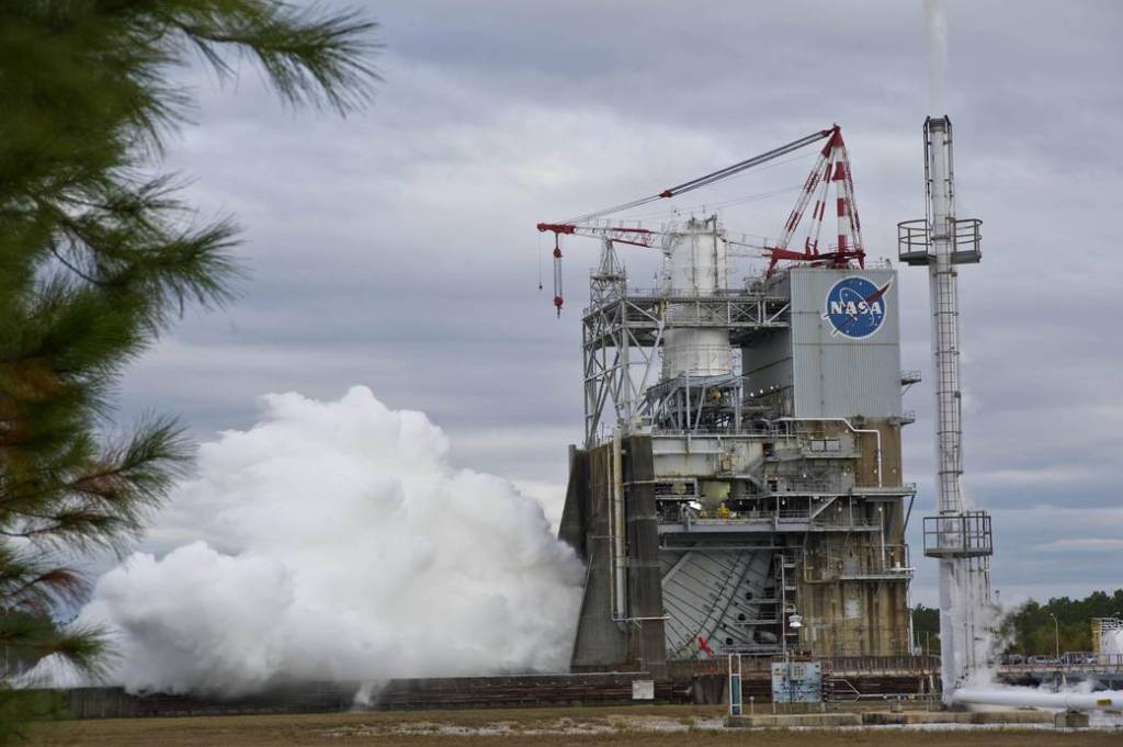 Successful J-2X Rocket Engine 500-Second Test