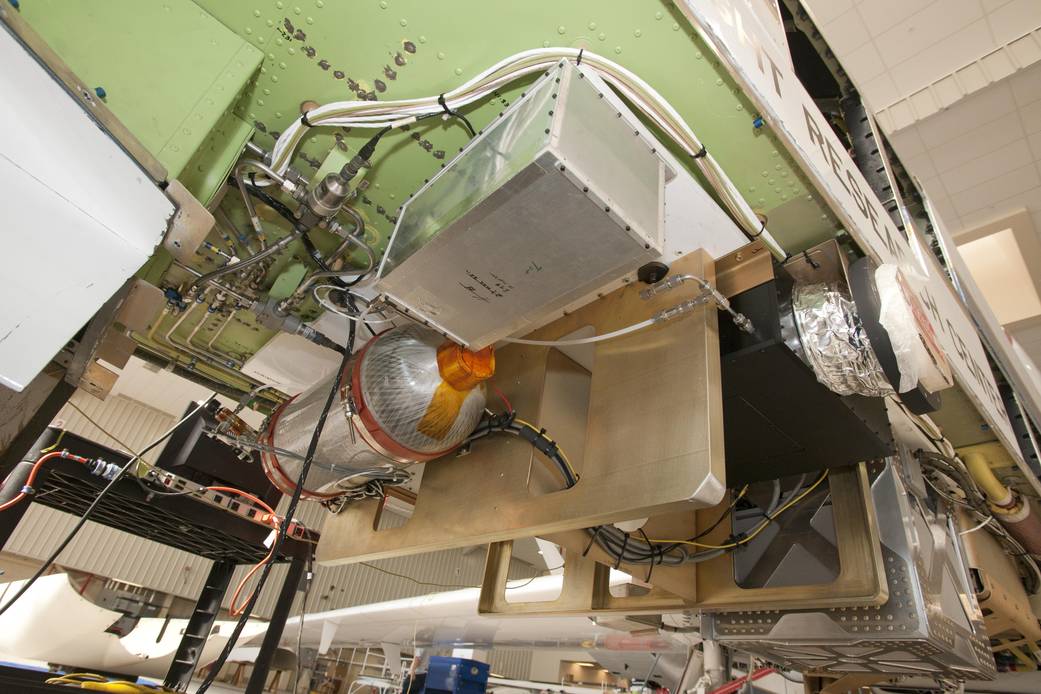 Diode Laser Hygrometer Mounted in Global Hawk Payload Bay