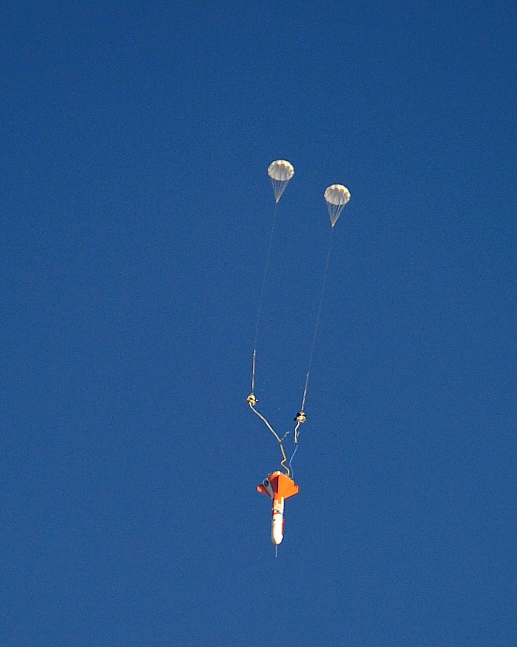 Orion Parachute Test, Dec. 20, 2011