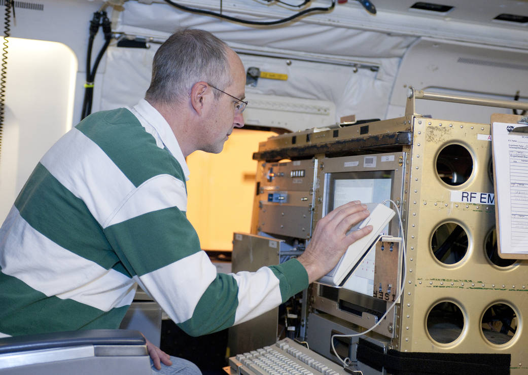Airborne Precipitation Radar Installed in DC-8
