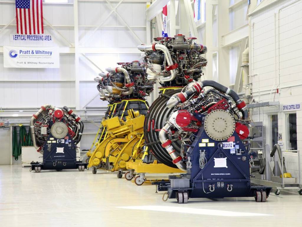 RS-25D Engines at Kennedy’s Engine Processing Facility