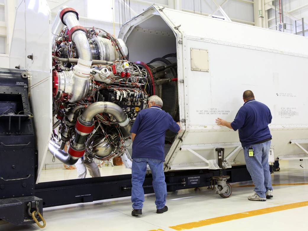 Installing RS-25D Engine Into Transportation Canister