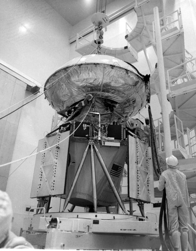This closeup view shows mated Viking lander (top) and orbiter in Kennedy Space Center's Spacecraft Assembly and Encapsulation Facility.