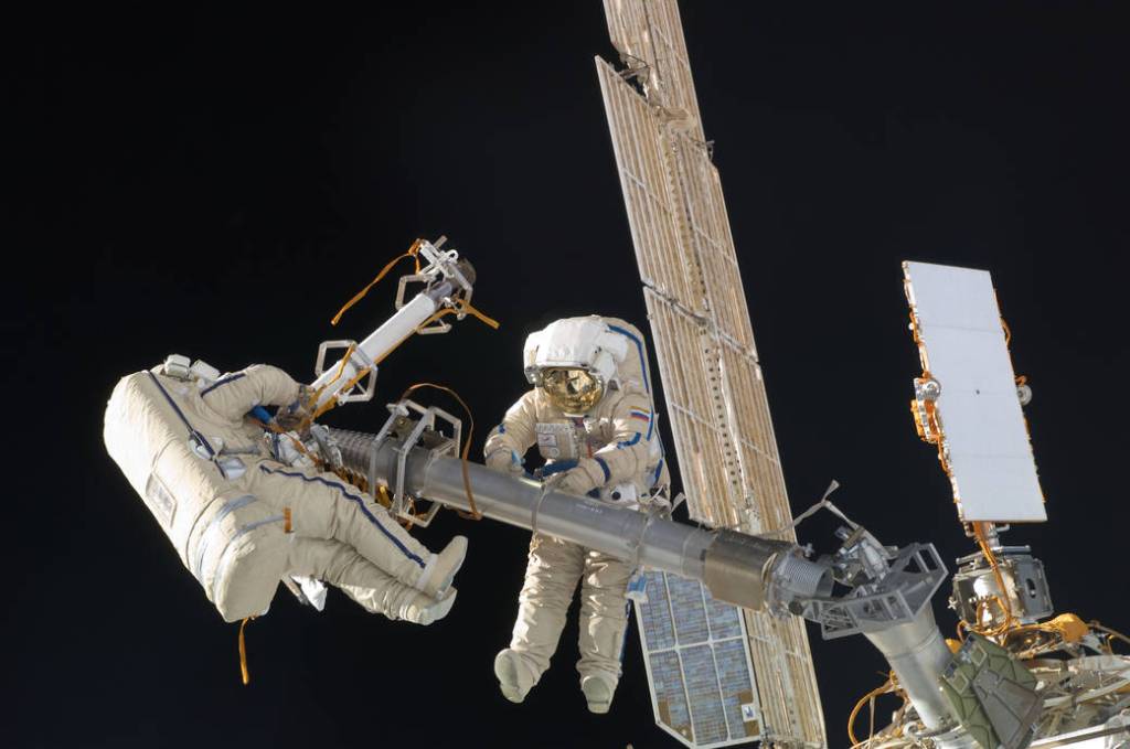 Expedition 30 Cosmonauts Perform Spacewalk