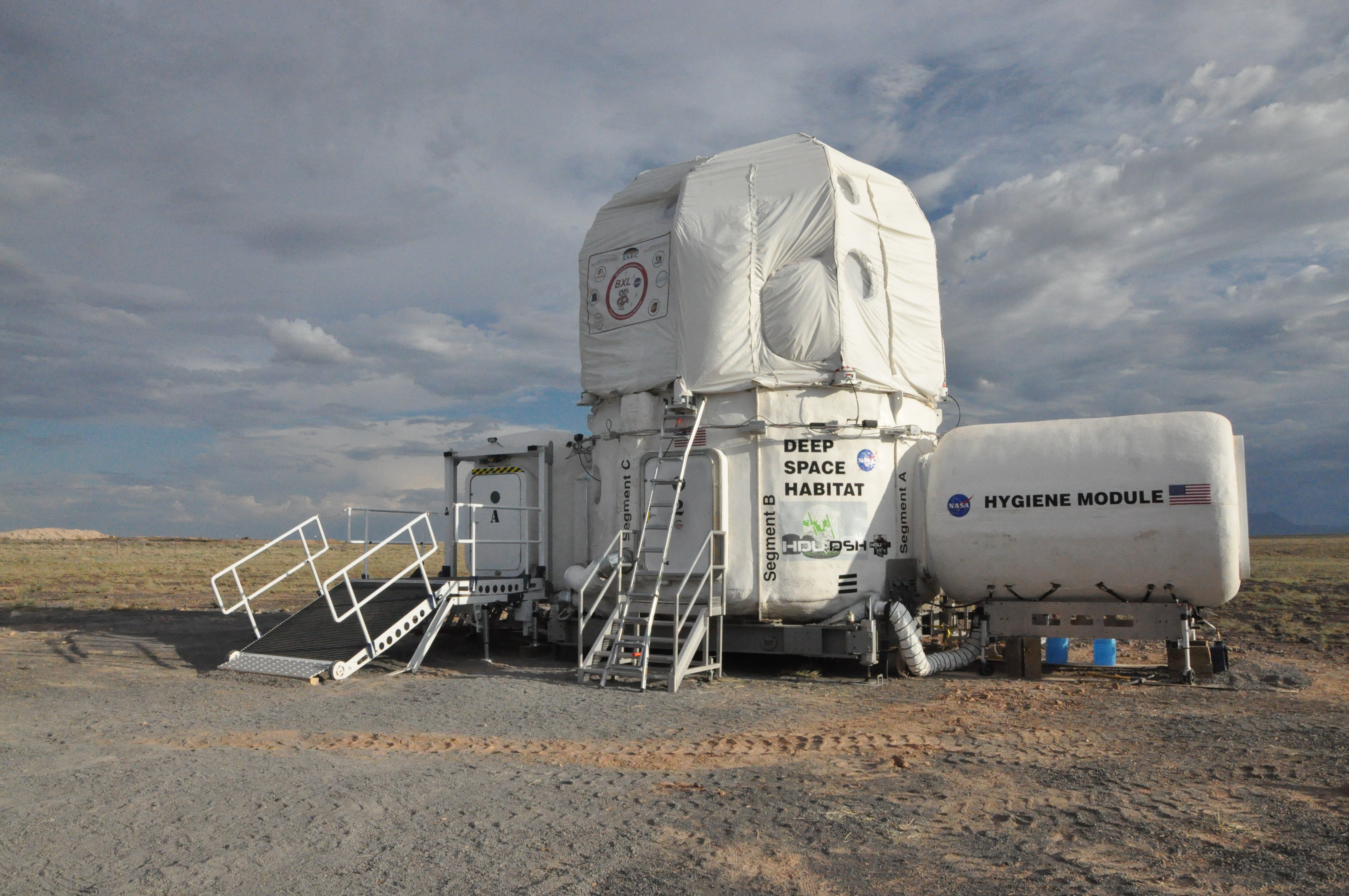 The 2011 version of the deep space habitat