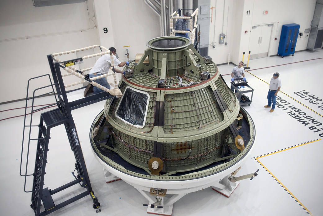 Orion Ground Test Vehicle Arrives at Kennedy