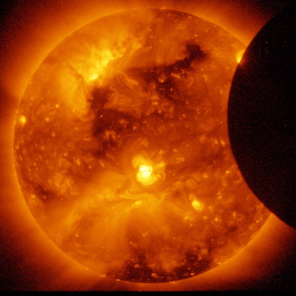 Hinode Mission to Capture Annular Solar Eclipse This Weekend