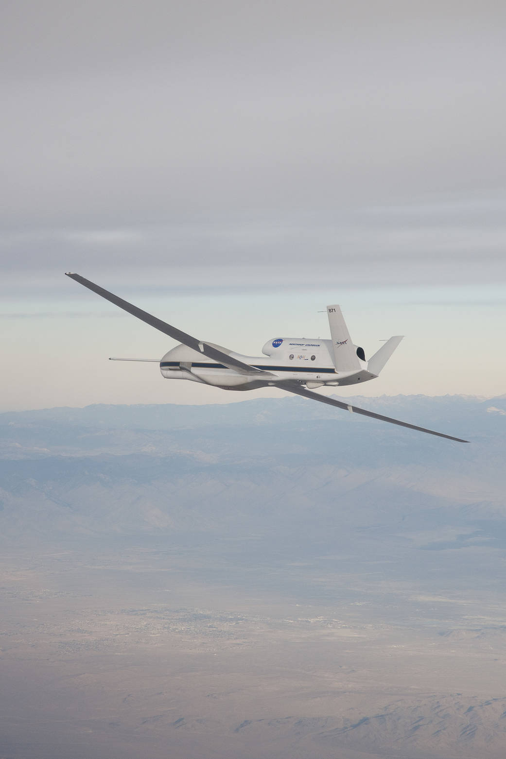 Global Hawk UAV-to-UAV Refueling Demonstration