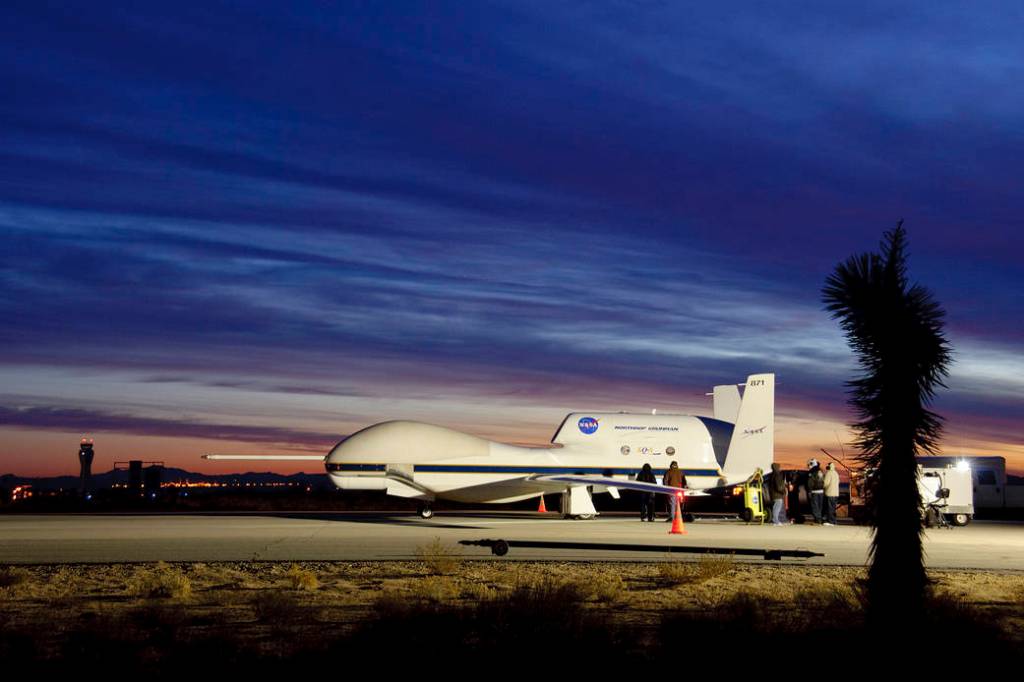 Global Hawk UAV-to-UAV Refueling Demonstration