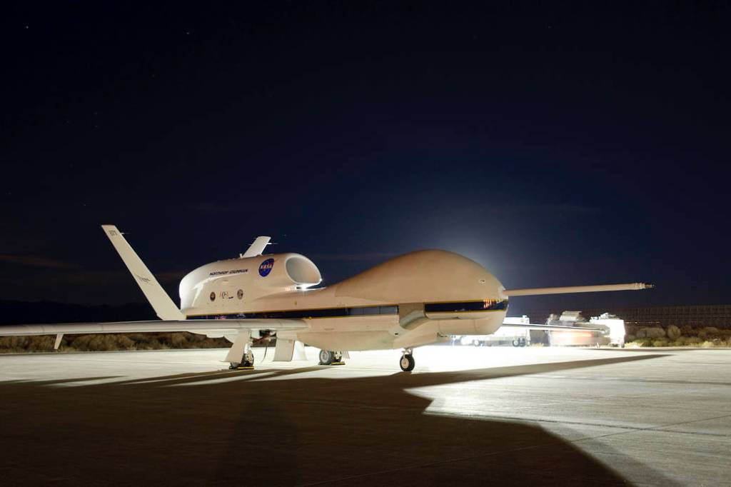 Global Hawk UAV-to-UAV Refueling Demonstration
