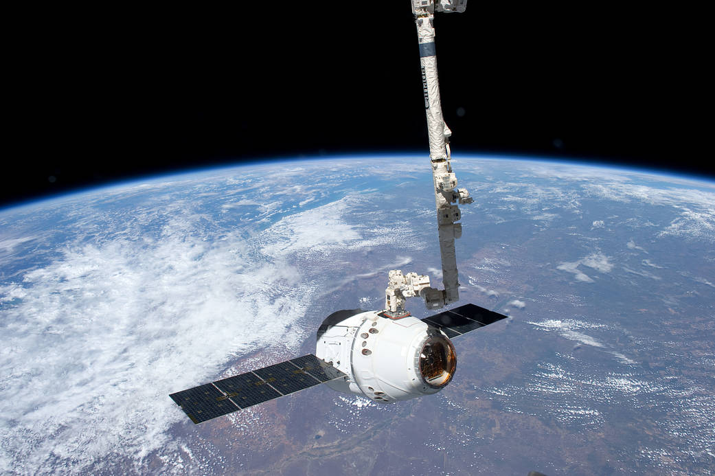 Capturing SpaceX's Dragon