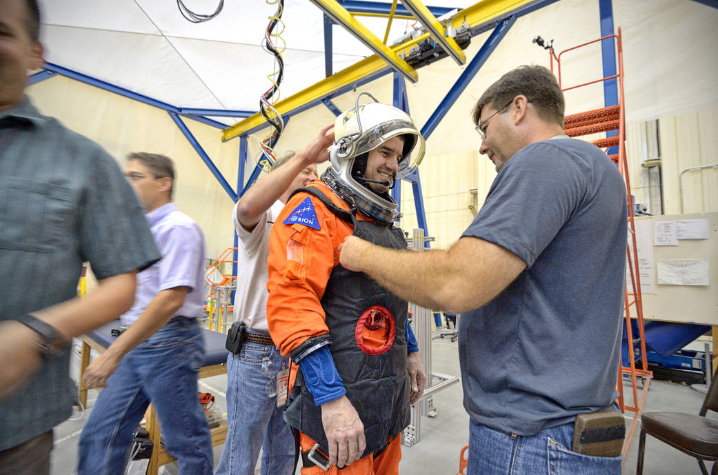 Evaluation of the Advanced Crew Escape Suit