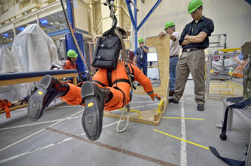 Evaluation of the Advanced Crew Escape Suit