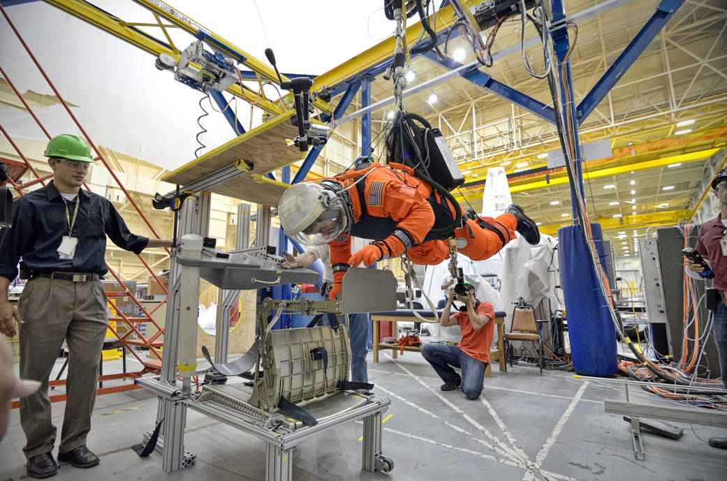 Evaluation of the Advanced Crew Escape Suit