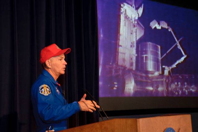 Rick Sturckow Recaps STS-128 Shuttle Mission