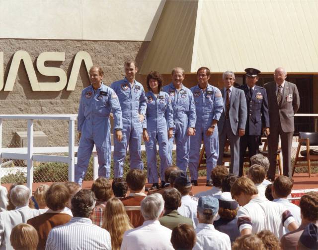 STS-7 Challenger Crew Welcomed at Dryden