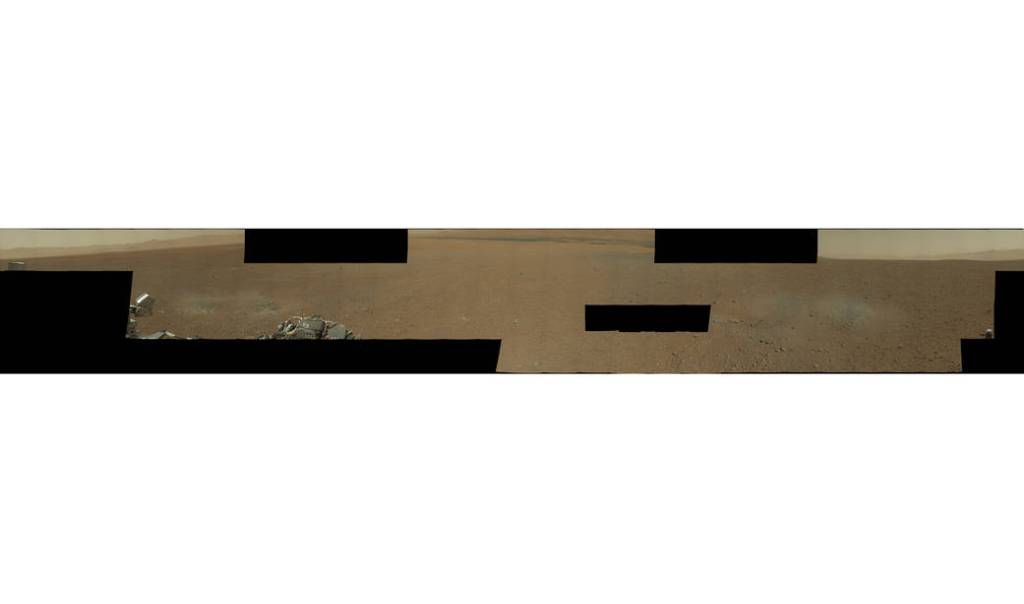 First High-Resolution Color Mosaic of Curiosity’s Mastcam Images
