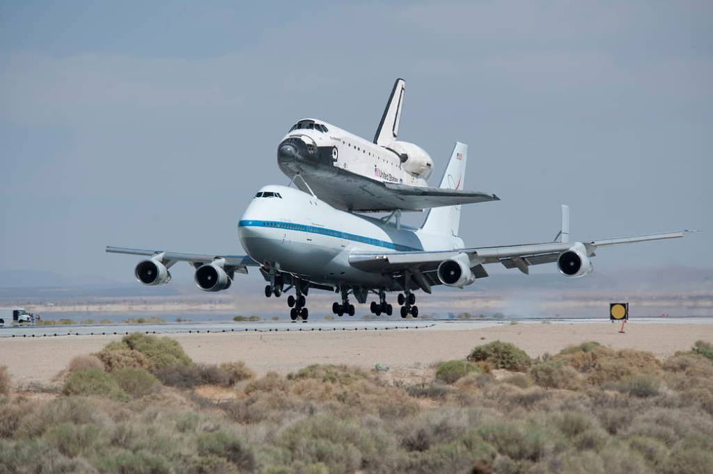 Blue Skies Greet Endeavour, SCA at Edwards Landing