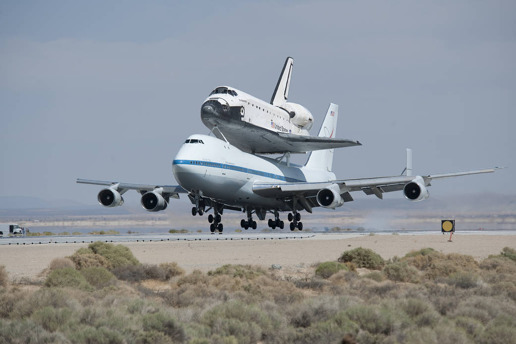 Blue Skies Greet Endeavour, SCA at Edwards Landing