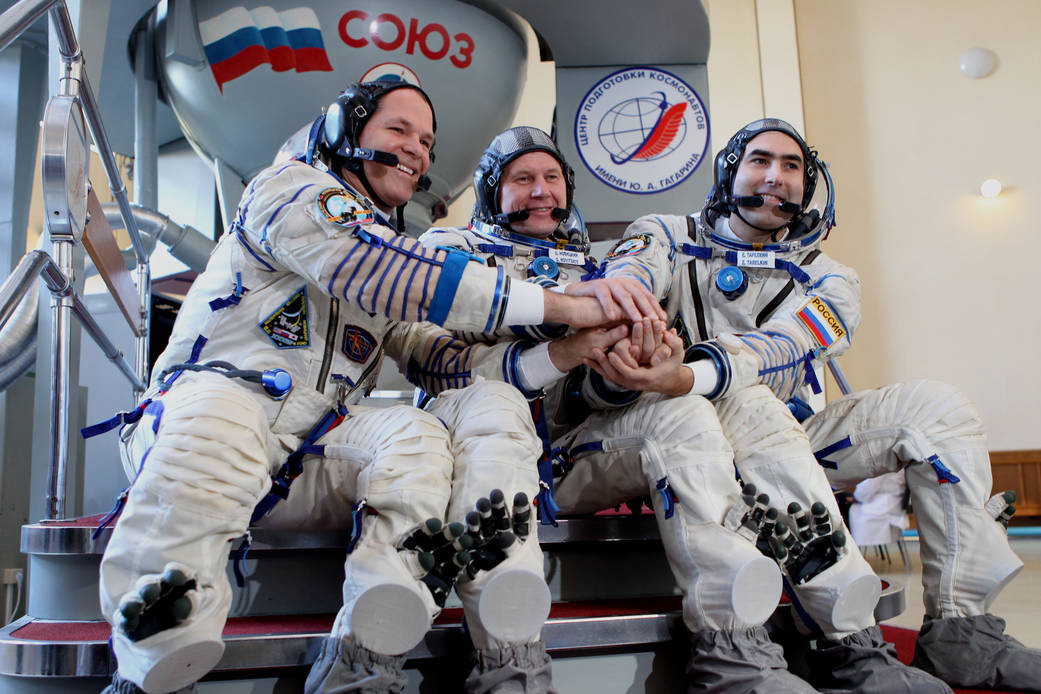 Next Station Crew Preps for Launch