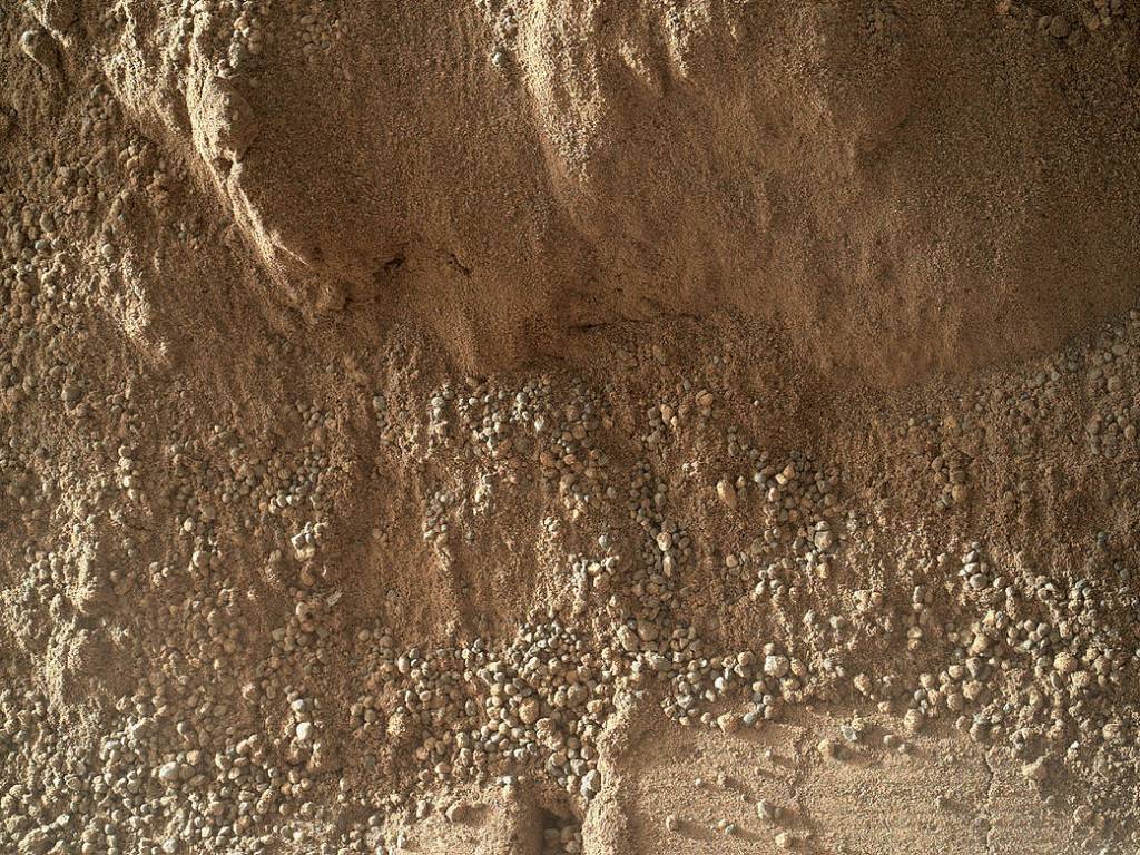 High-Resolution View of Cross-Section Through a Mars Ripple