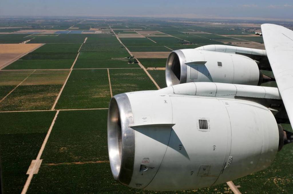 SARP Students View the San Joaquin Valley from the DC-8